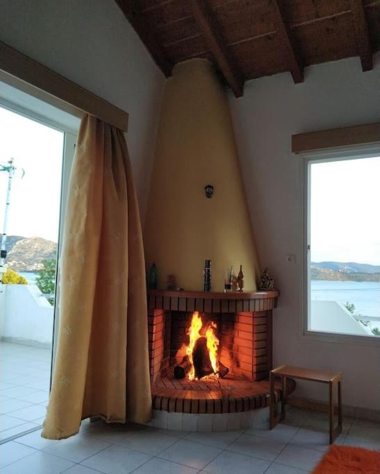 Penthouse Studio Next To The Sea 萨拉米斯 外观 照片