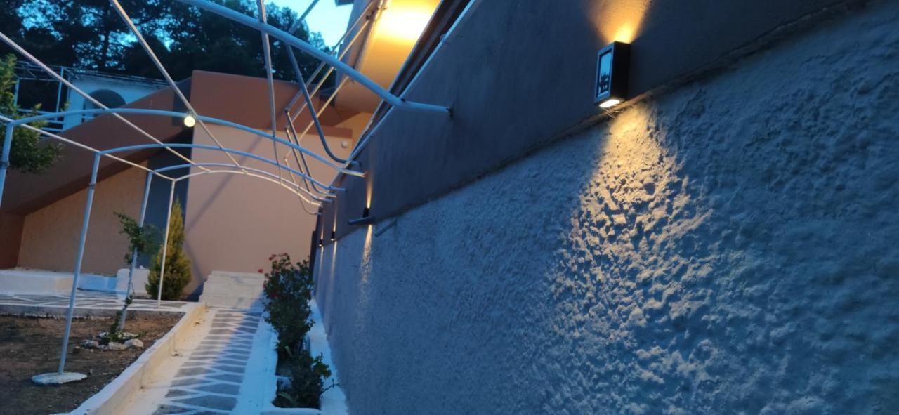 Penthouse Studio Next To The Sea 萨拉米斯 外观 照片